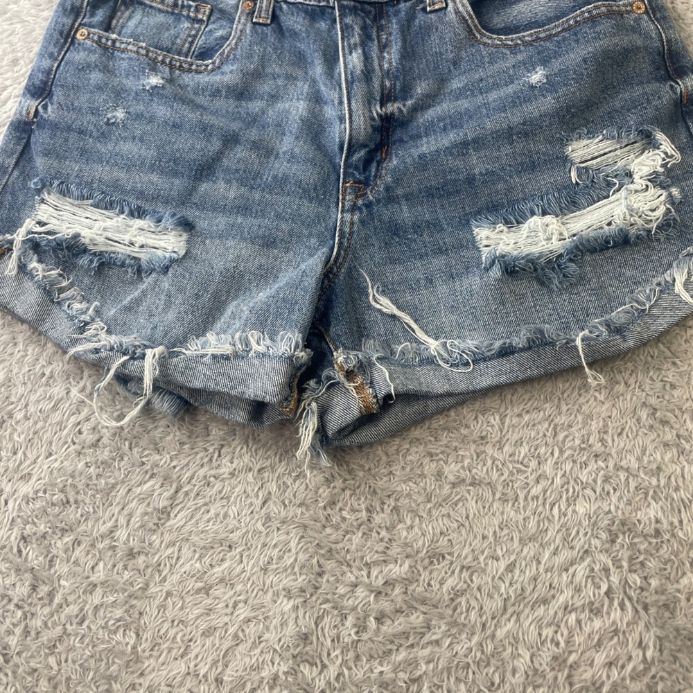 Aeropostale Mom Shorts Womens 10 Blue Distressed High Waisted‎ Denim Frayed Hem - Picture 4 of 7
